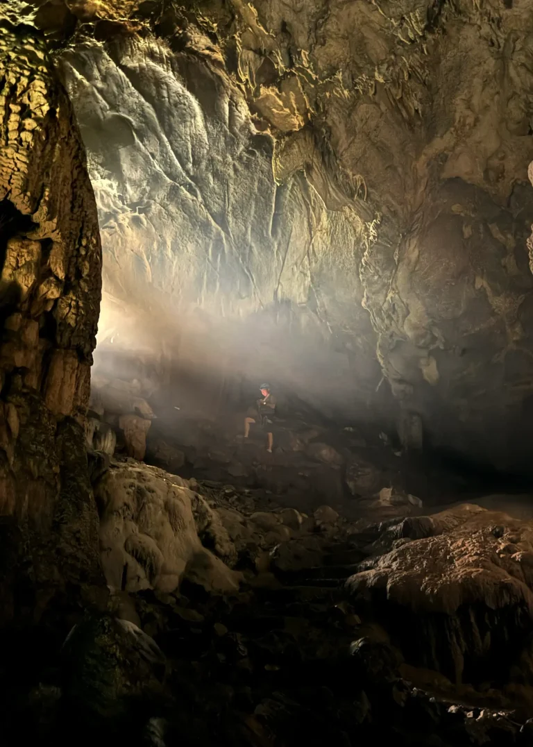 Cave hotel experience Zhejiang